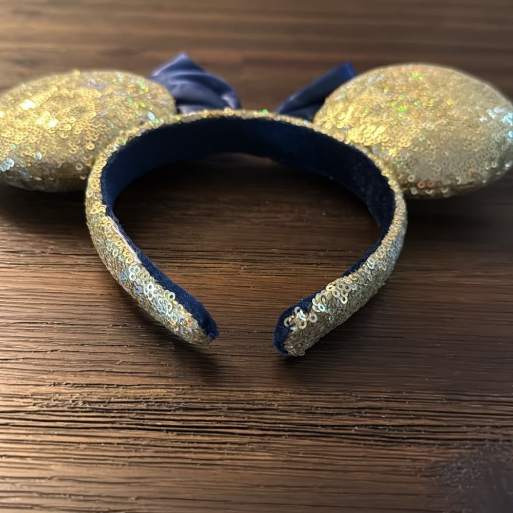 Walt Disney World 50th Anniversary Gold Sequin EARidescent Blue Bow Ear Headband - Picture 8 of 9